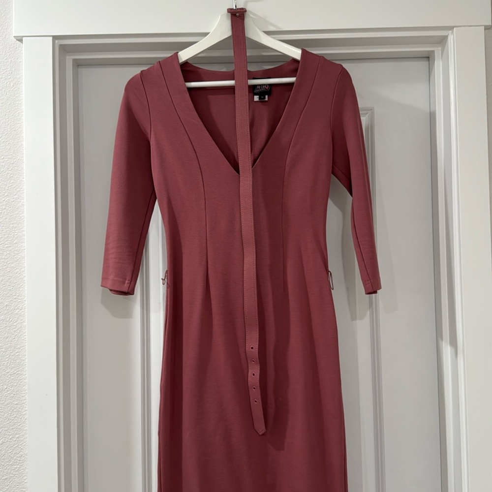 Elegant V-Neck Dress in Mauvy Pink